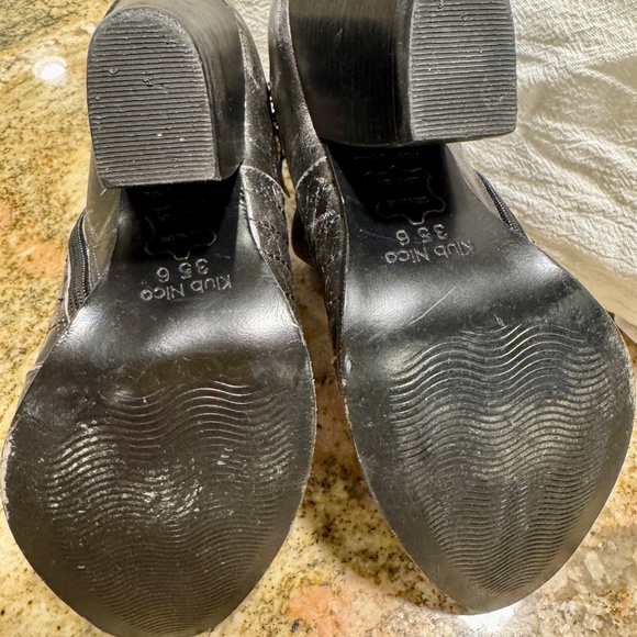 Klub Nico - Black and Silver Leather Booties - Women's Size 35.6 (6.5) - Picture 7 of 12